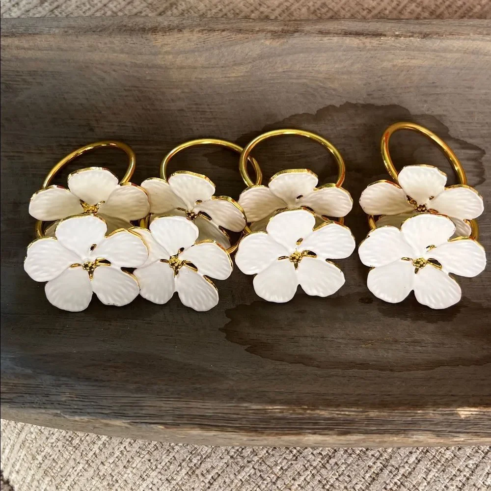 White Flower Napkin Rings SET of 8 - Picture 2 of 10